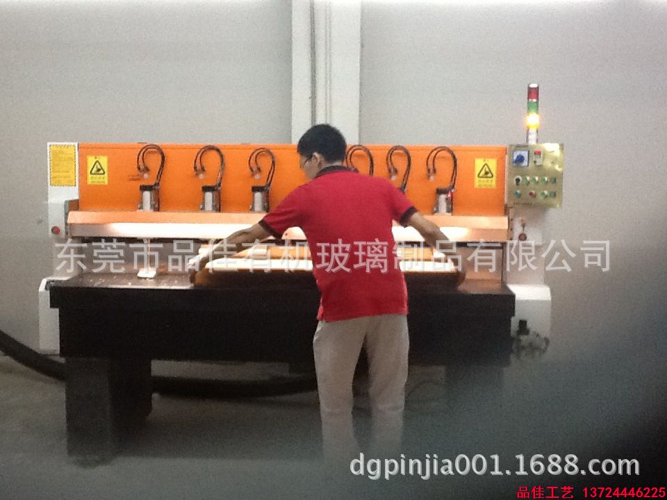 探討有機玻璃工藝品的生產與制作是怎么樣的呢